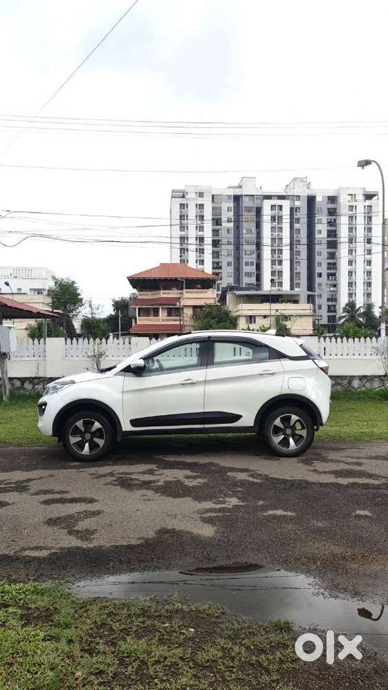 Tata Nexon 1.2 Revotron Xz Plus, 2017, Petrol