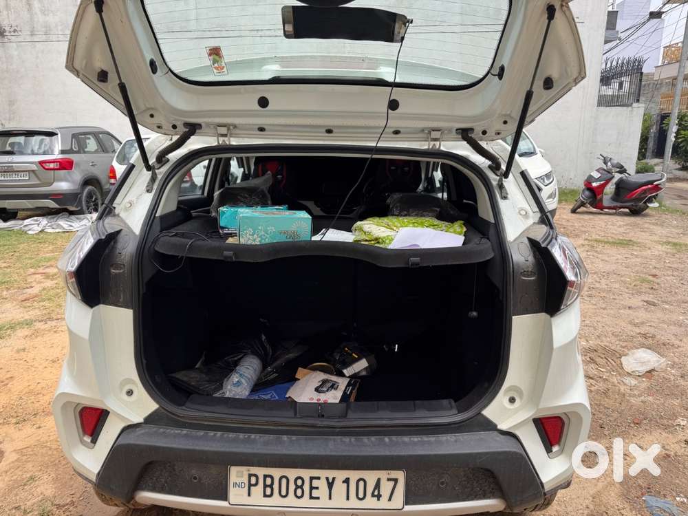 Tata Nexon 2022 Top Model With Sunroof
