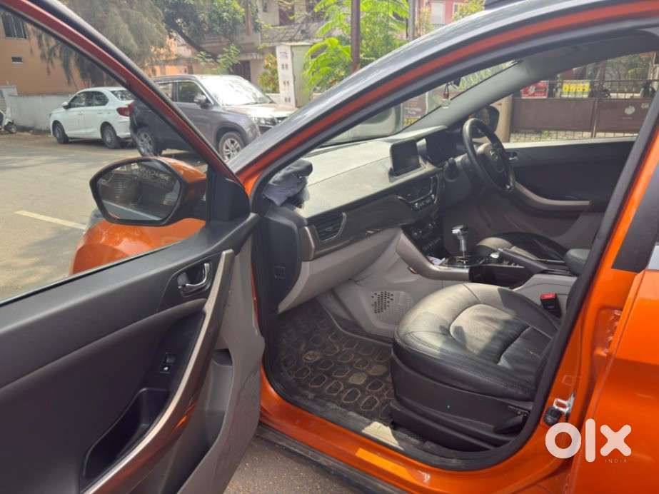 Tata Nexon 1.2 Revotron Xza Plus, 2018, Petrol