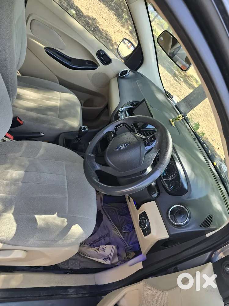 Ford Aspire Titatinium Blu 2020