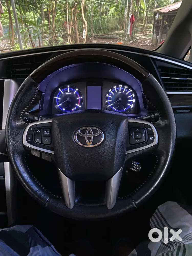 Toyota Innova Crysta 2017