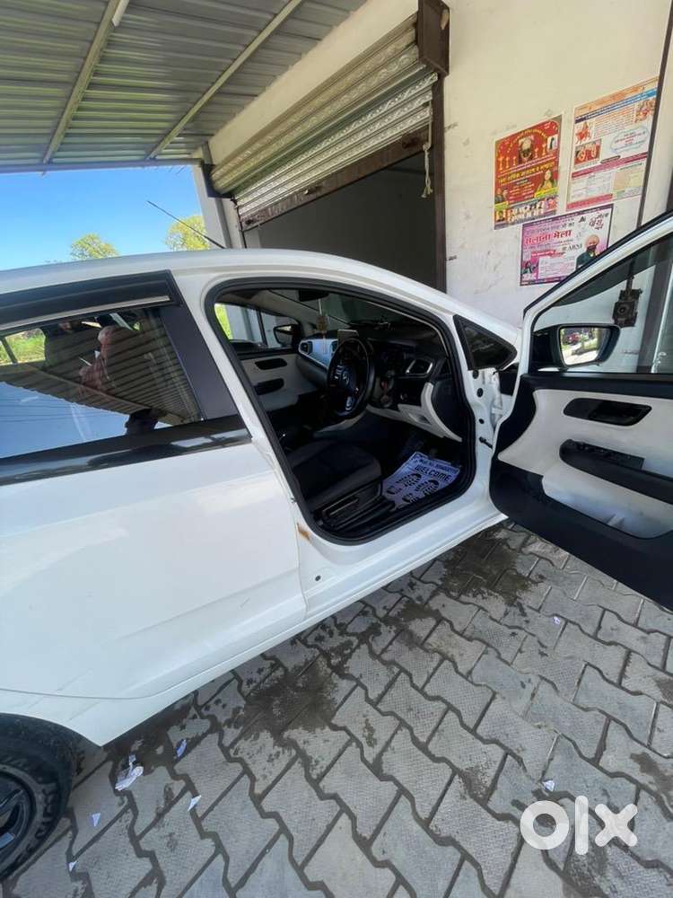 Tata Altroz 2023 Petrol 42000 Km Driven