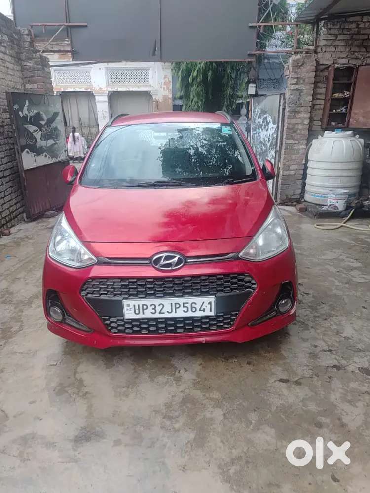 Hyundai Grand I10 Sports 2nd Top Model In Red Colour
