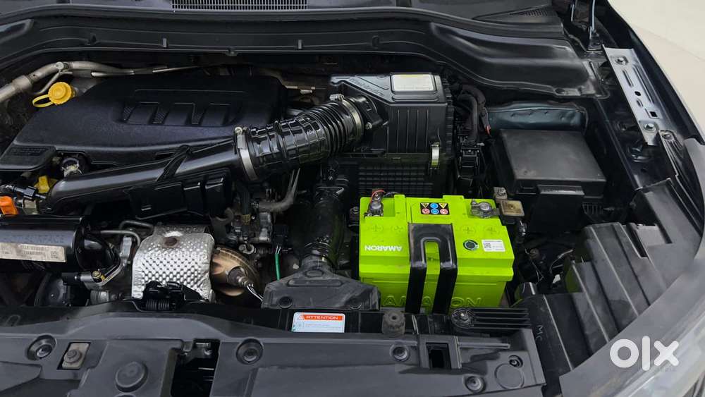 Mahindra Xuv300 1.2 W8 (o) Amt Petrol, 2022, Petrol