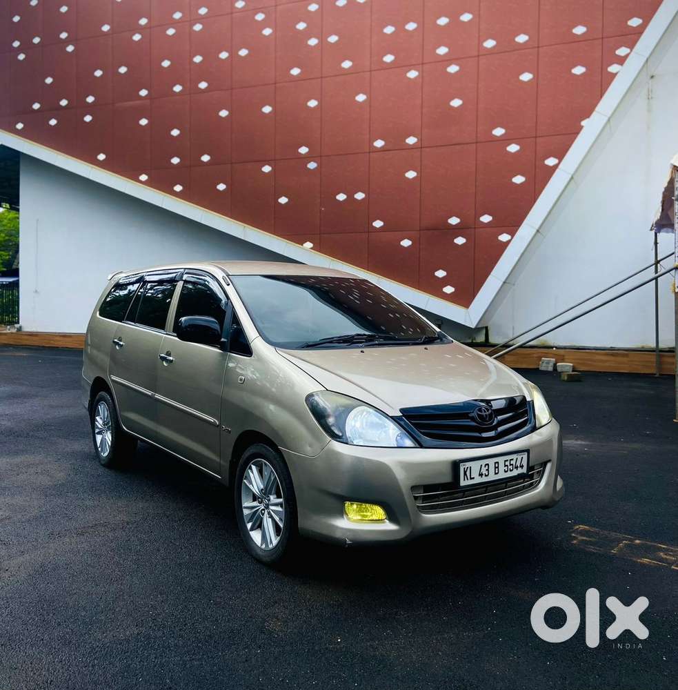 Toyota Innova With Fully Maintained Vehicle