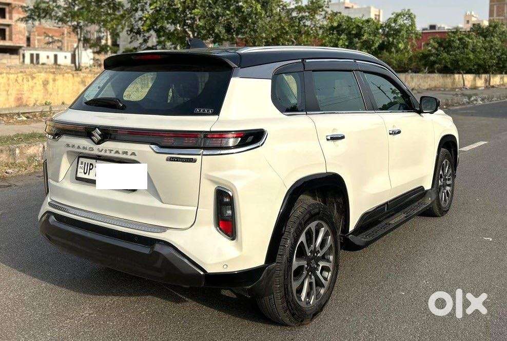 Maruti Suzuki Grand Vitara 1.5 Alpha Plus Intelligent Hybrid Ecvt, 2..