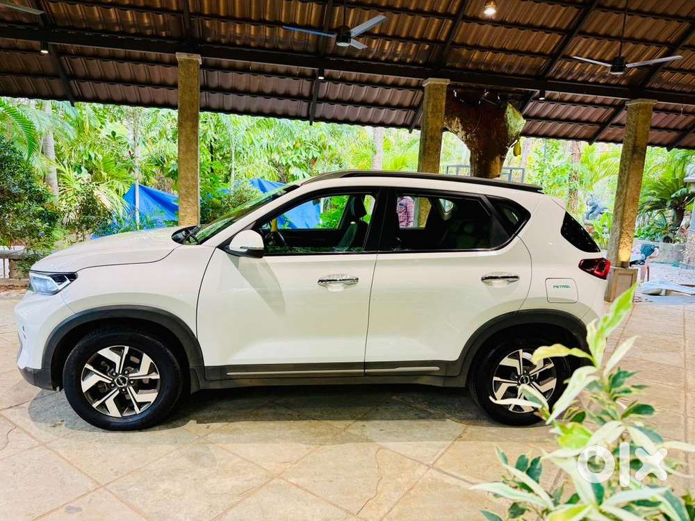 Kia Sonet White Well Maintained Car For Sale – Excellent Condition