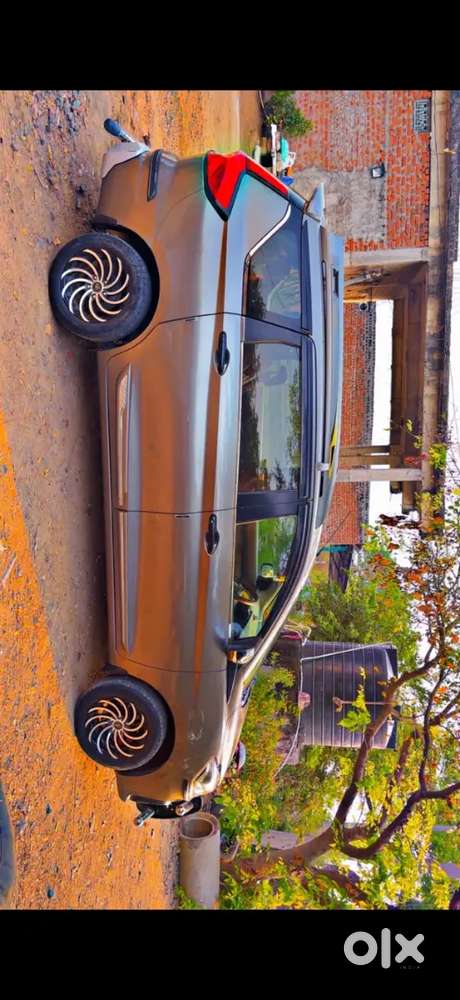 2nd Owner Maruti Ertiga Zxi 2022