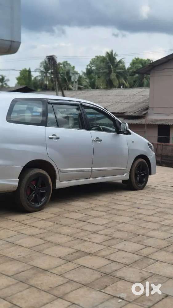 Toyota Innova Diesel 2014