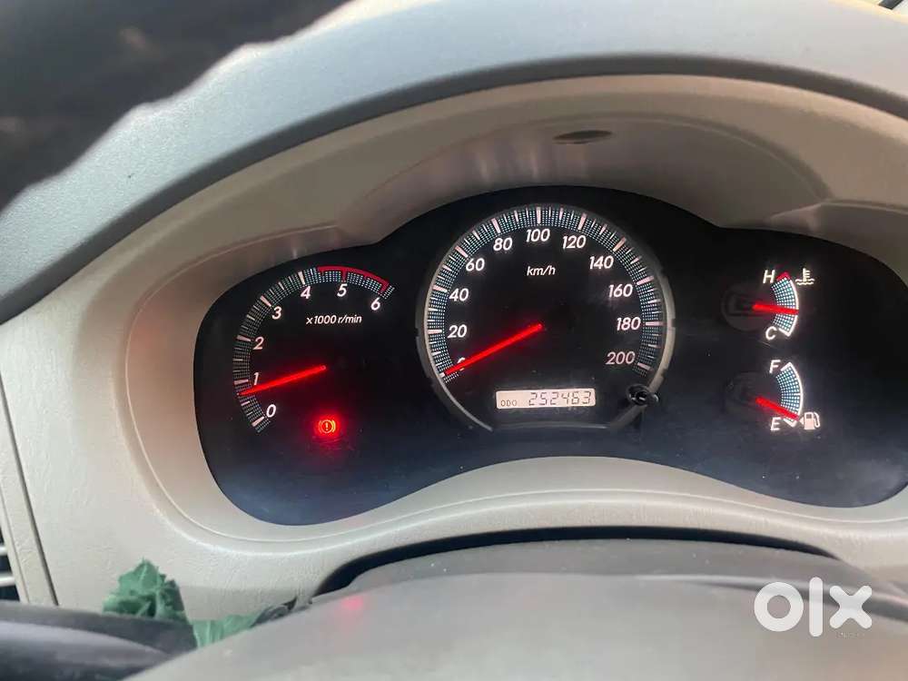 Toyota Innova 2012 Diesel 252853 Km Driven