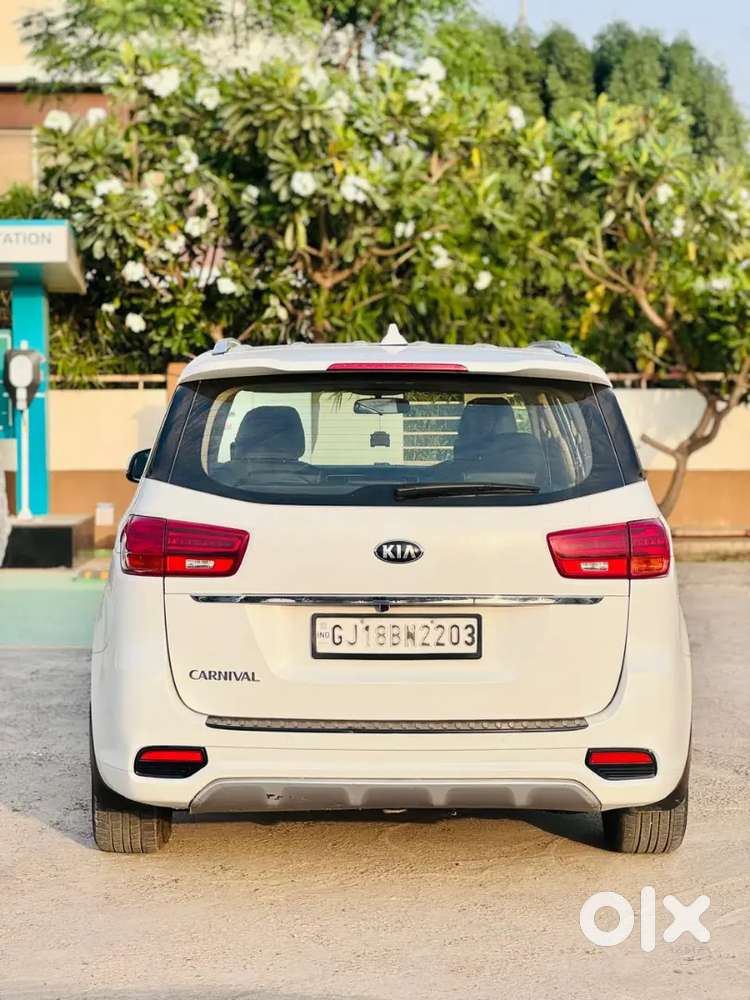 2021 Kia Carnival Limousine Plus