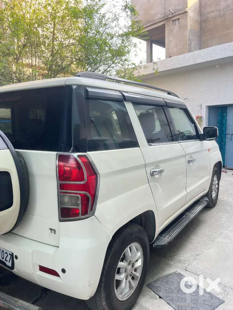 Mahindra Tuv 300 T8 Top Model