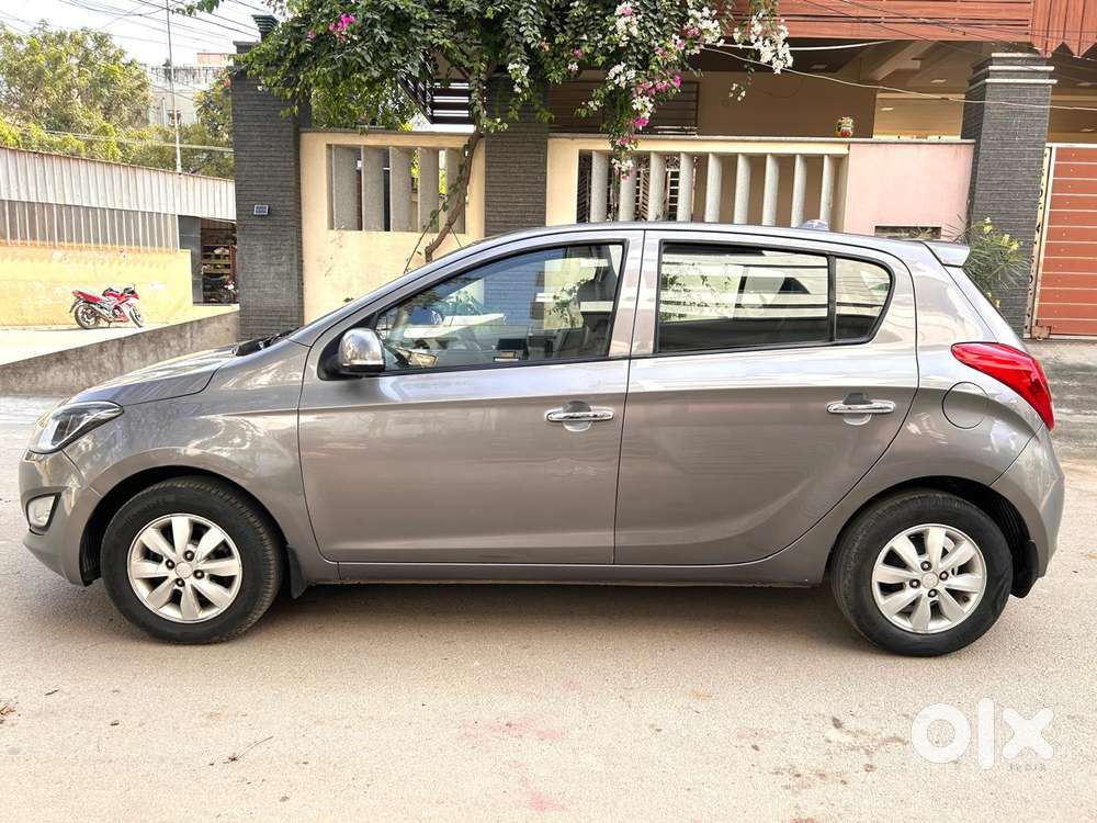 Hyundai I20 2010-2012 1.2 Asta Option With Sunroof, 2012, Petrol