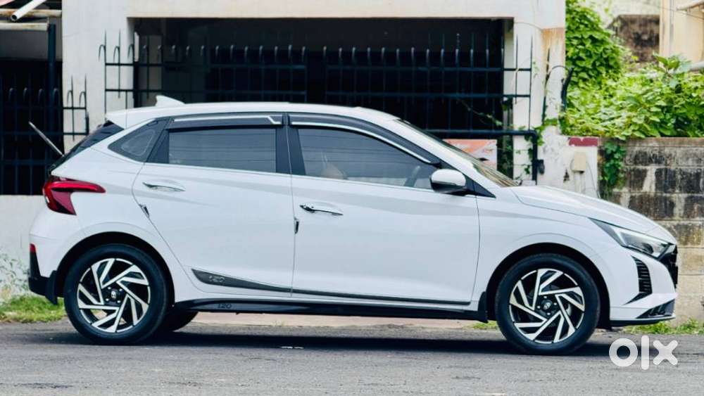 Hyundai I20 Asta (o) 1.2 Mt, 2025, Petrol