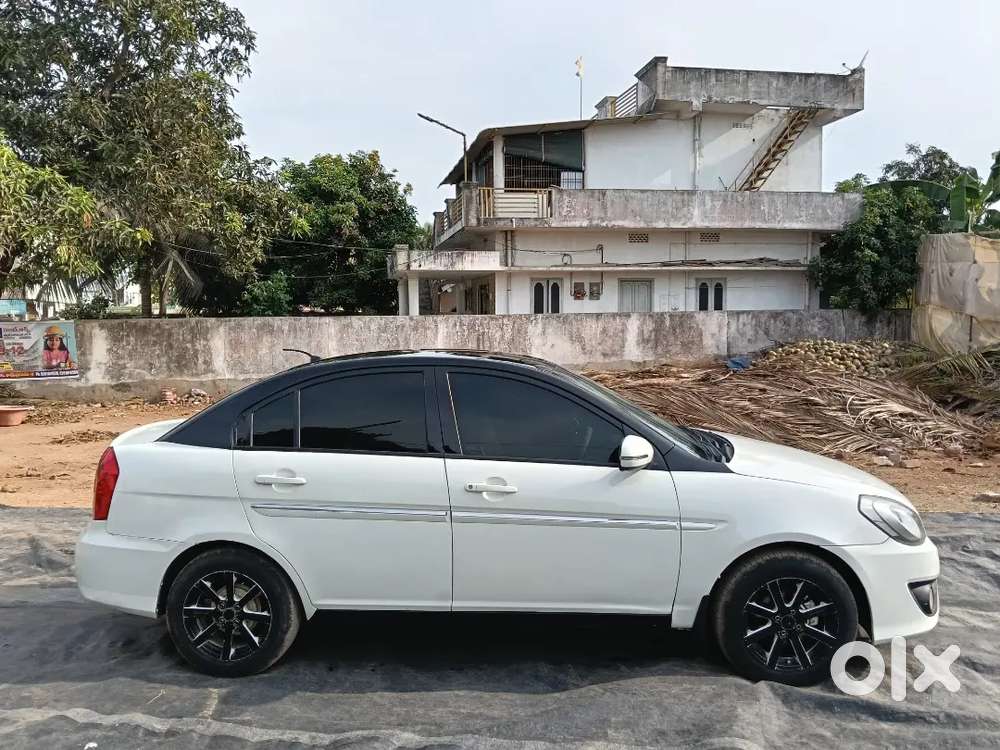Hyundai Verna 2011 Single Number 9