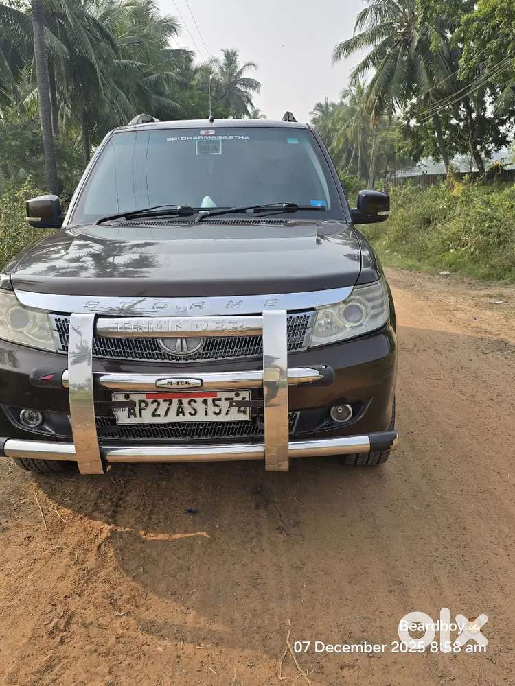 Tata Safari Storme 2013 Diesel 120000 Km Driven