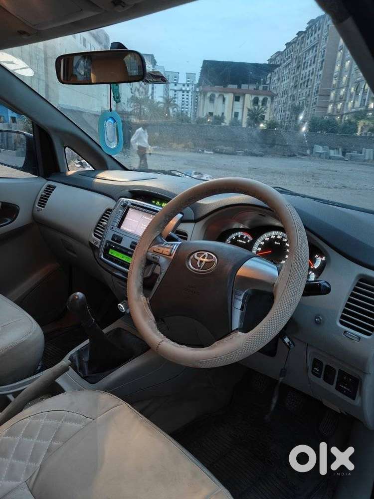 Toyota Innova 2.5 V 8 Str, 2013, Diesel