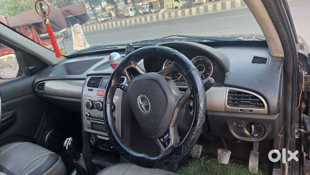 Tata Safari Storme, 2015