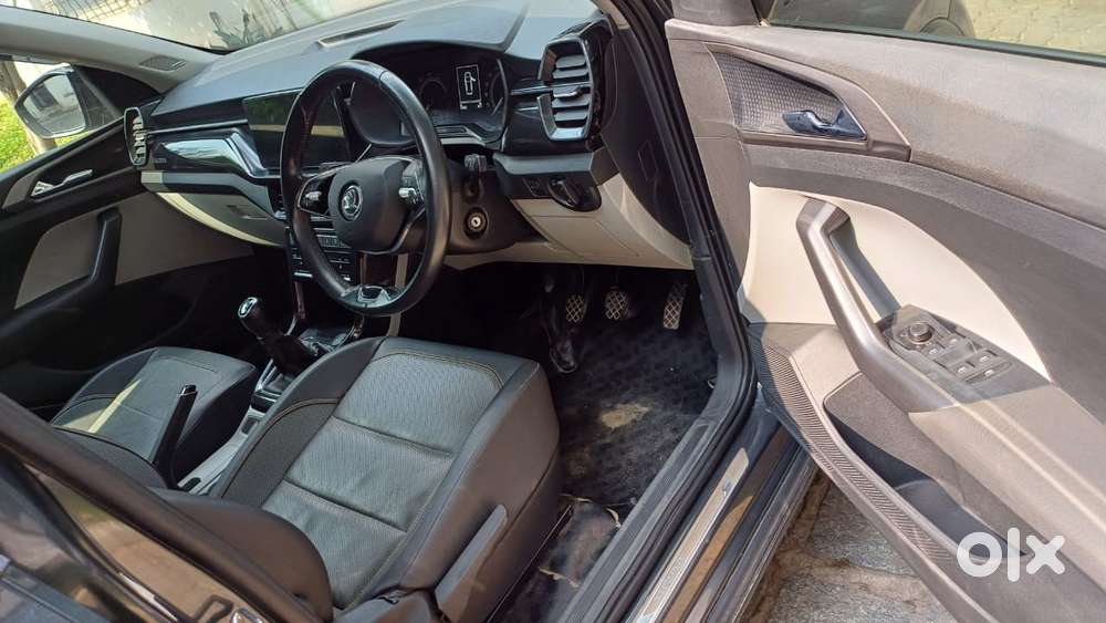 Skoda Kushaq 1.0 Tsi Ambition, 2021, Petrol