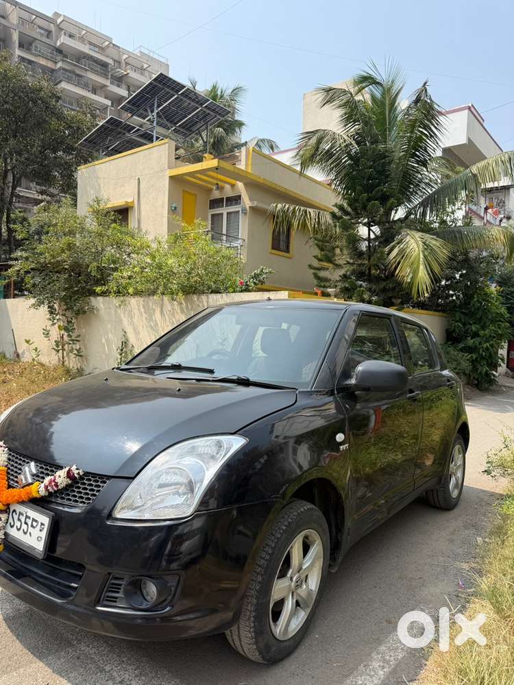 Maruti Suzuki Swift Black