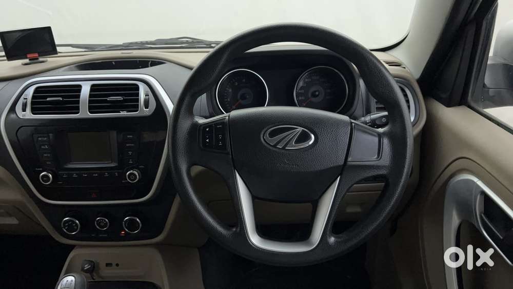 Mahindra Tuv 300 T8, 2015, Diesel