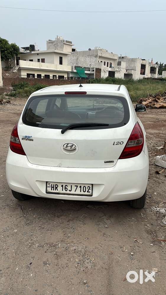 Hyundai I20 Petrol Manual 2011