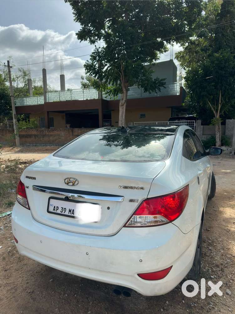 Hyundai Fluidic Verna 2013