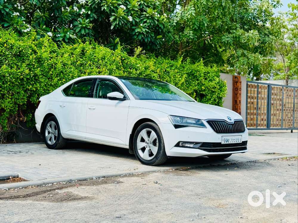 Skoda Superb Style 1.8 Tsi Mt, 2018, Petrol