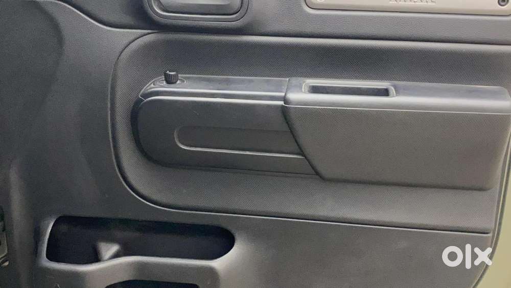 Mahindra Thar Lx 4-str Convertible At, 2021, Petrol