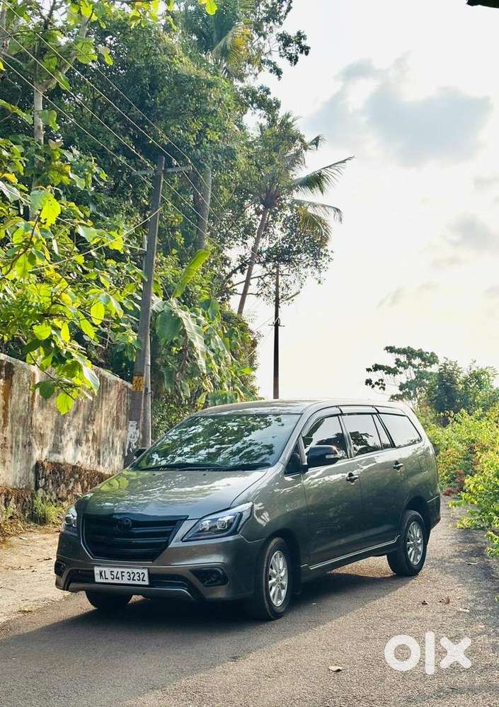 Toyota Innova 2014 Diesel Well Maintained