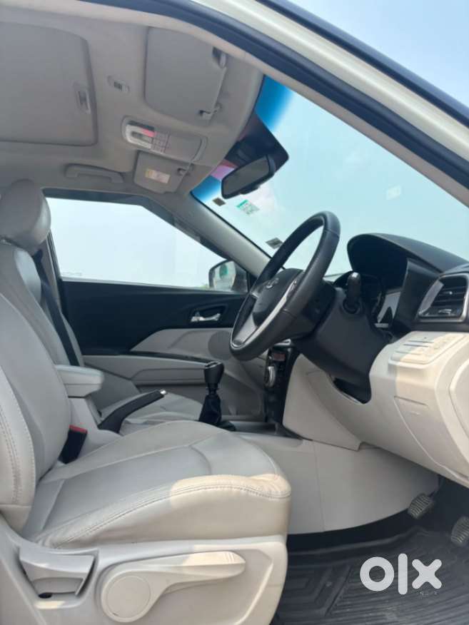 Mahindra Xuv300 W8 Option, 2022, Petrol