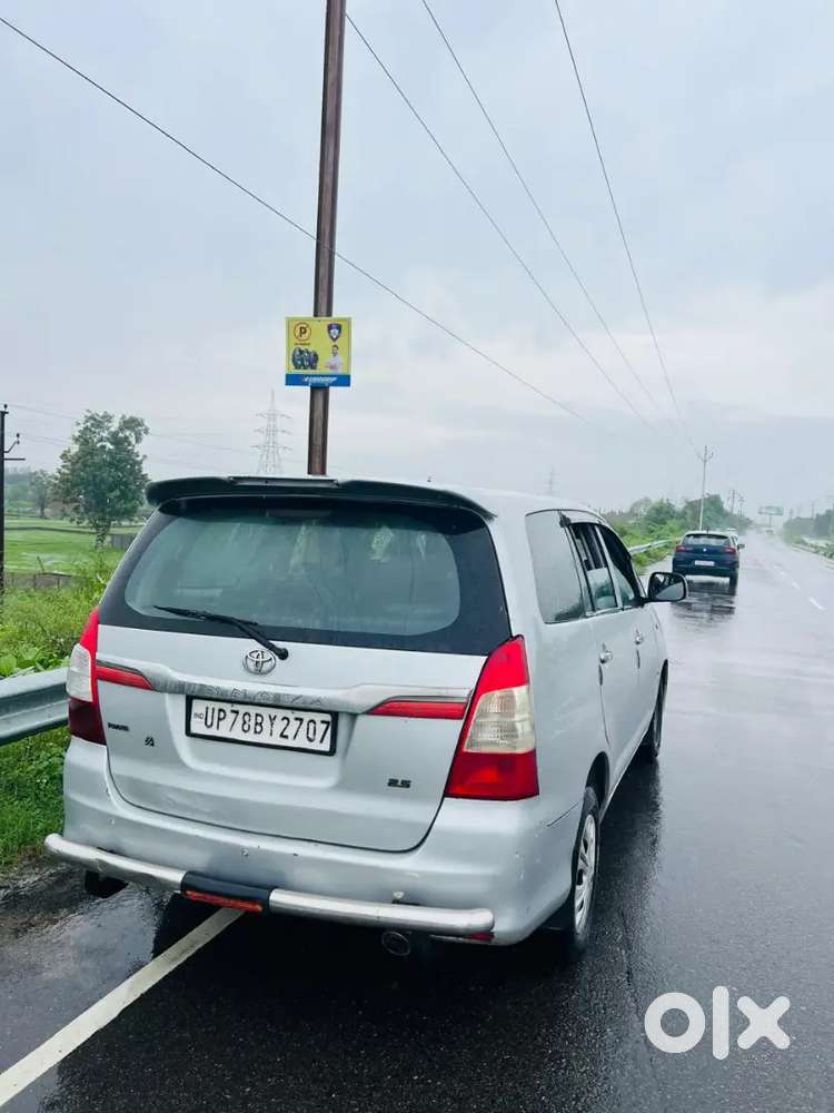 Toyota Innova 2.5 E 2010