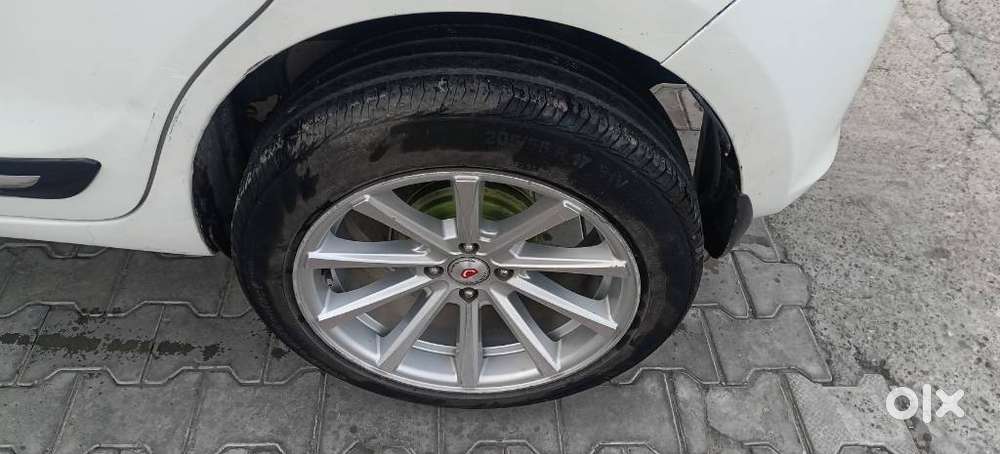 Maruti Suzuki Swift Vxi + Manual, 2021, Petrol