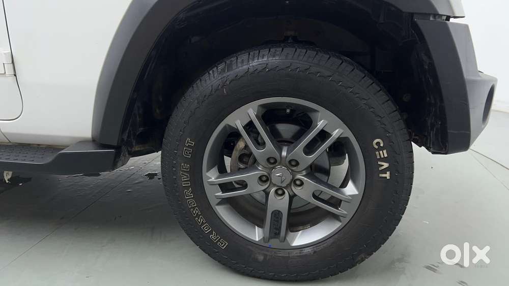 Mahindra Thar Lx Hard Top Petrol Mt 4wd, 2023, Petrol