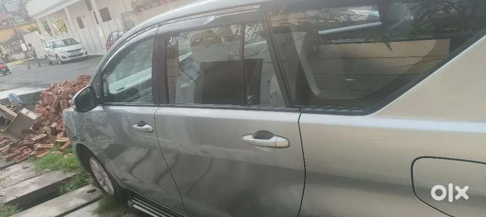 Toyota Innova Crysta 2017 Diesel 125000 Km Driven