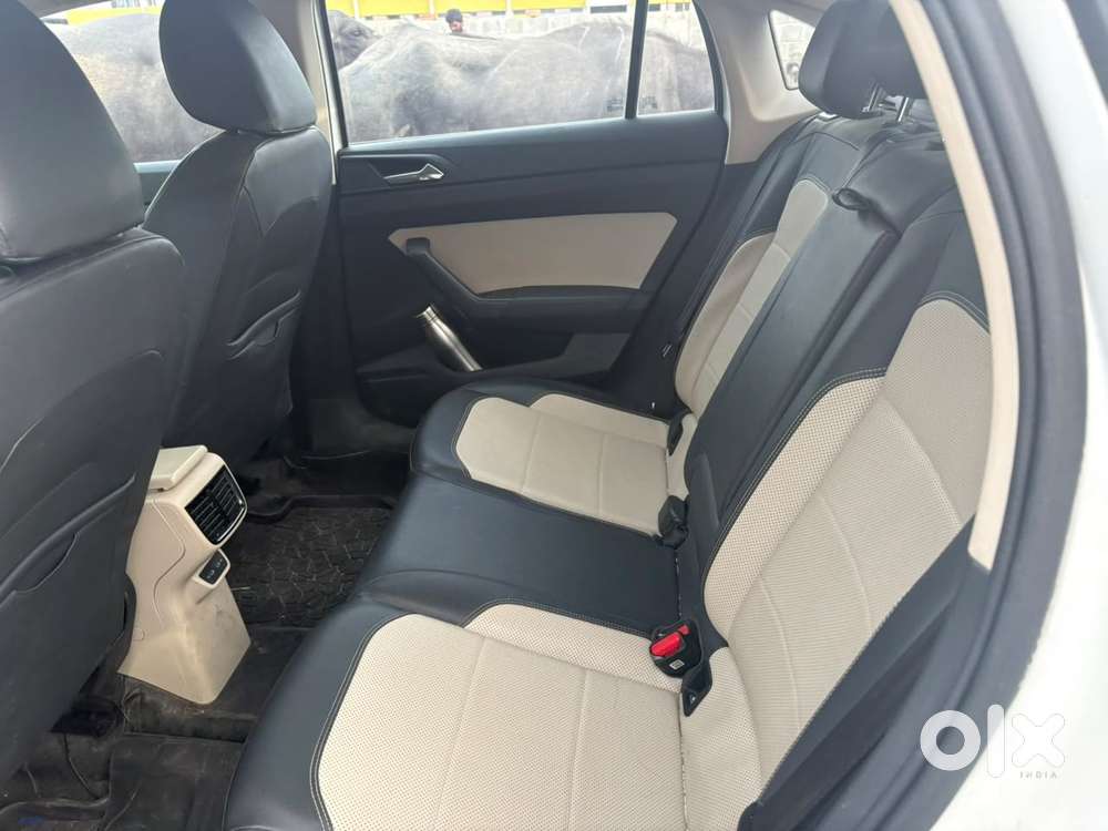 Skoda Slavia Style 1.0l Tsi At, 2022, Petrol