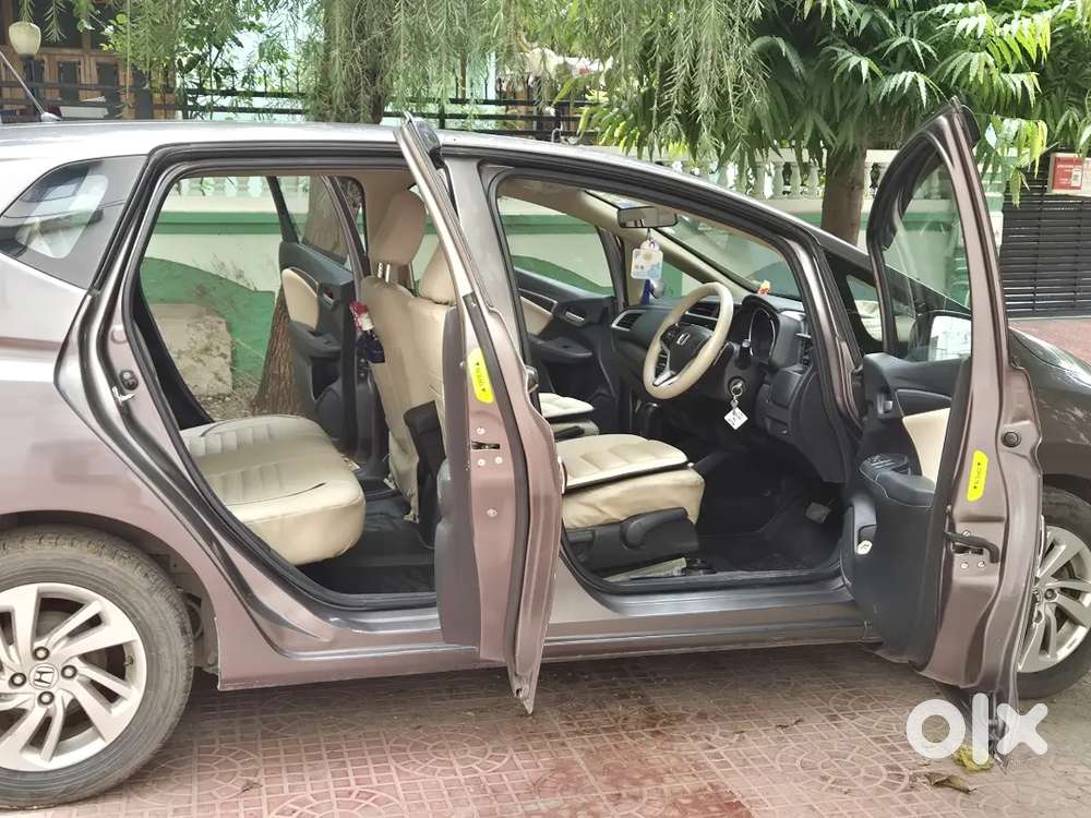 Honda Jazz 2016 Petrol 89200 Km Driven