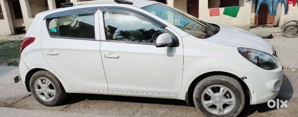 Gari Mai Koi Problem Nahi Hai