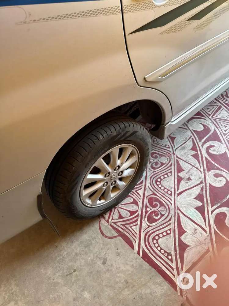 Toyota Innova 2012 Diesel 45000 Km Driven