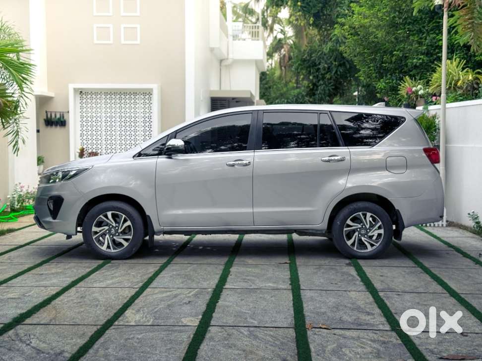 Toyota Innova Crysta [2020-ongoing] 2.4 Gx At 7 Str, 2021, Diesel