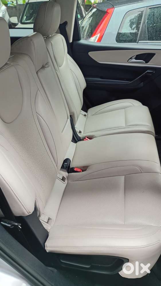 Mahindra Xuv700 2.2 Ax 7 Diesel At Luxury Pack Str, 2022, Diesel