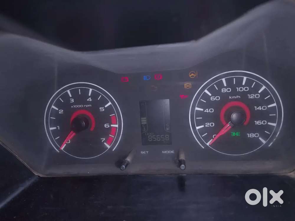 Mahindra Kuv 100 2019
