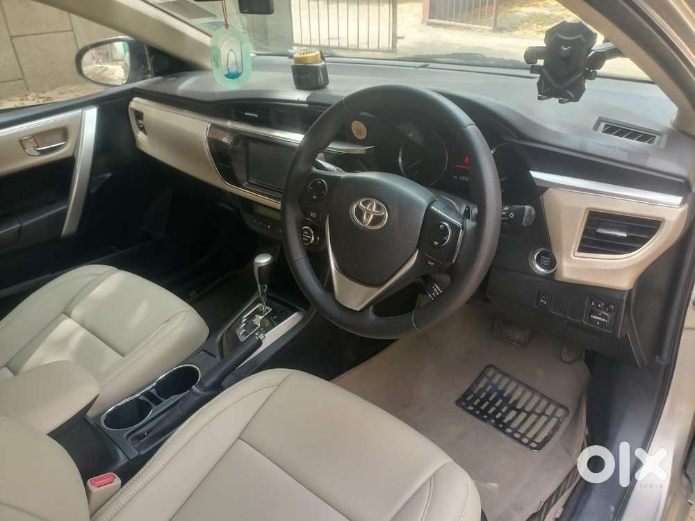 Toyota Corolla Altis 1.8 Vl, 2015, Petrol