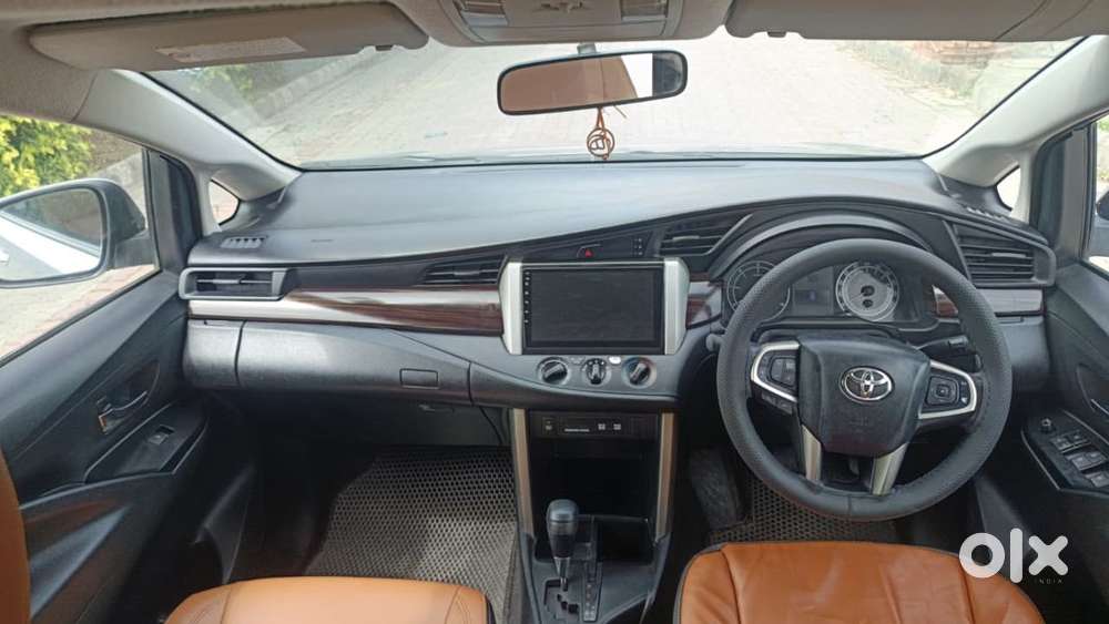 Toyota Innova Crysta 2.8 Gx At 8s, 2017, Diesel