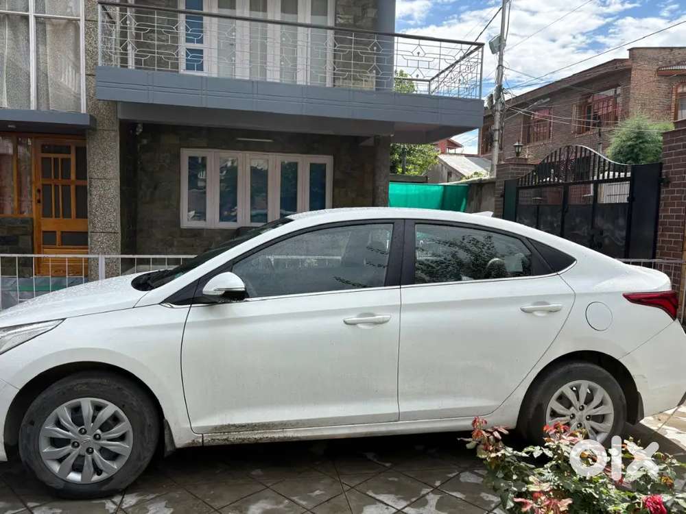 Hyundai Verna  2017 Petrol Manual