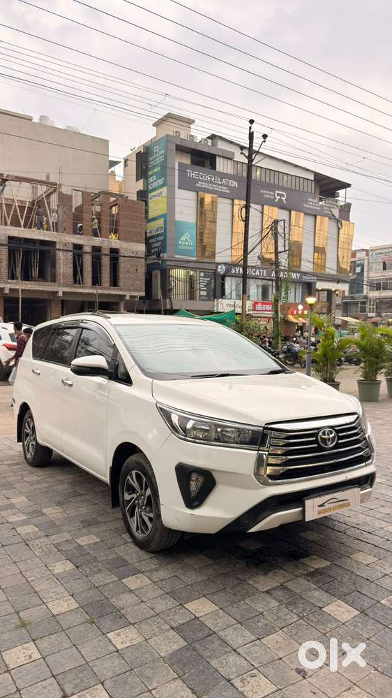 Toyota Innova Crysta 2.4 G Mt 8s, 2022, Diesel