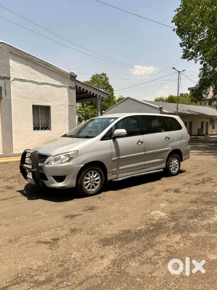Toyota Innova 2.5 V 7 Str, 2013