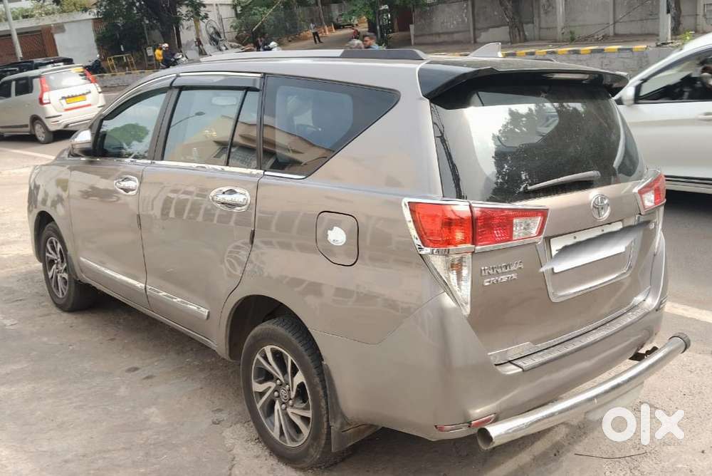 Toyota Innova Crysta