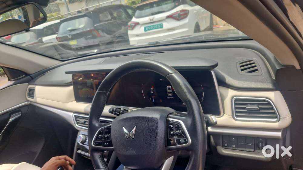 Mahindra Xuv700 2.2 Ax 7 Diesel Mt Str, 2023, Diesel