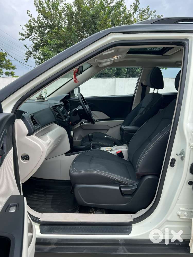 Mahindra Xuv300 W6 Amt Diesel, 2022, Diesel